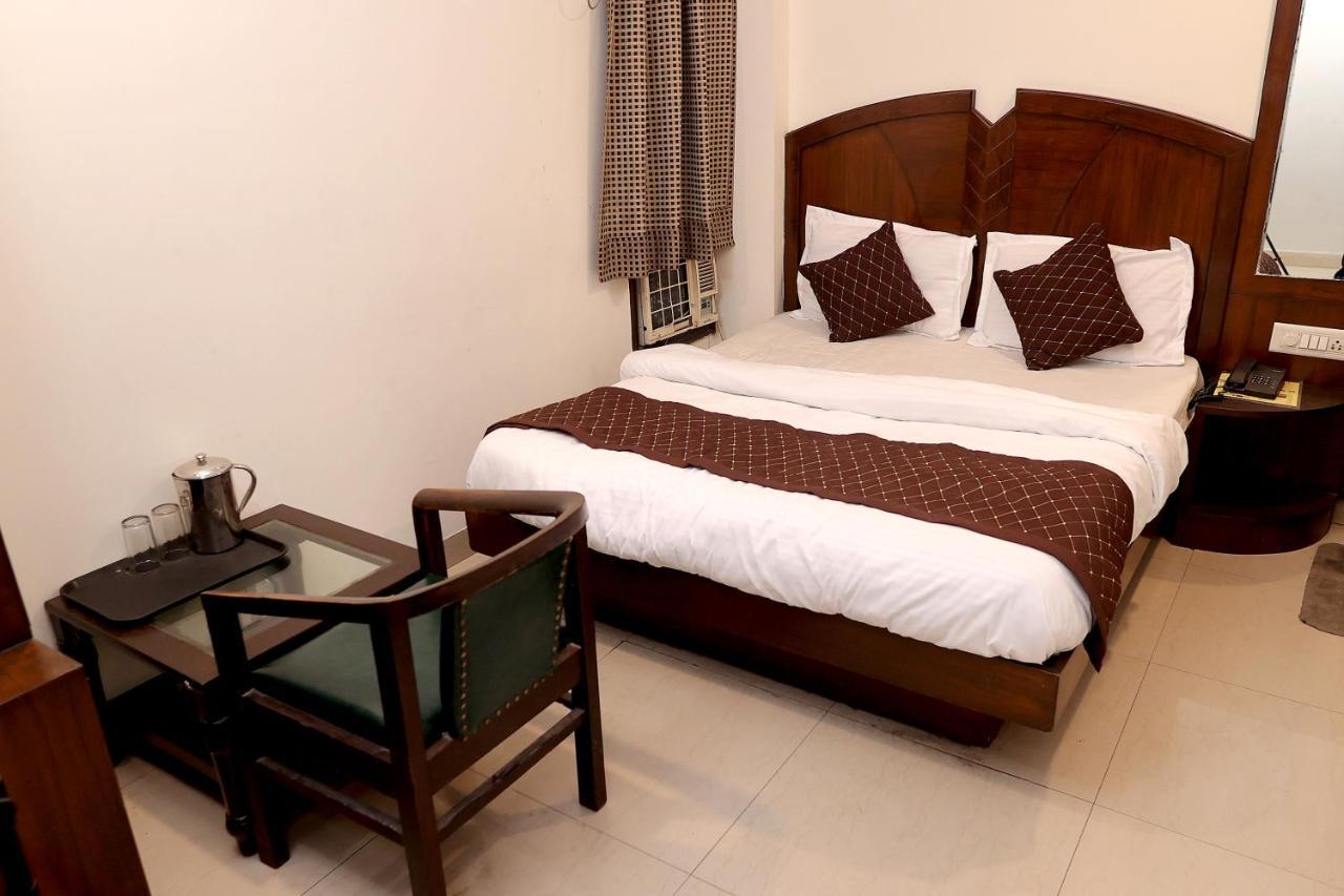 Hotel Gaylord International - New Delhi Buitenkant foto