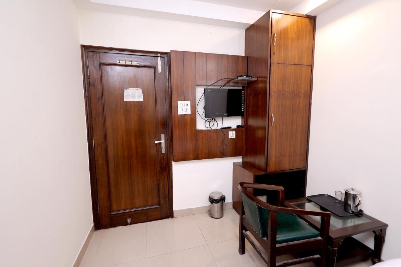 Hotel Gaylord International - New Delhi Buitenkant foto