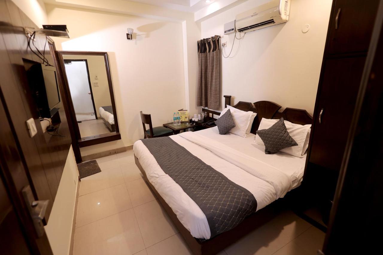 Hotel Gaylord International - New Delhi Buitenkant foto