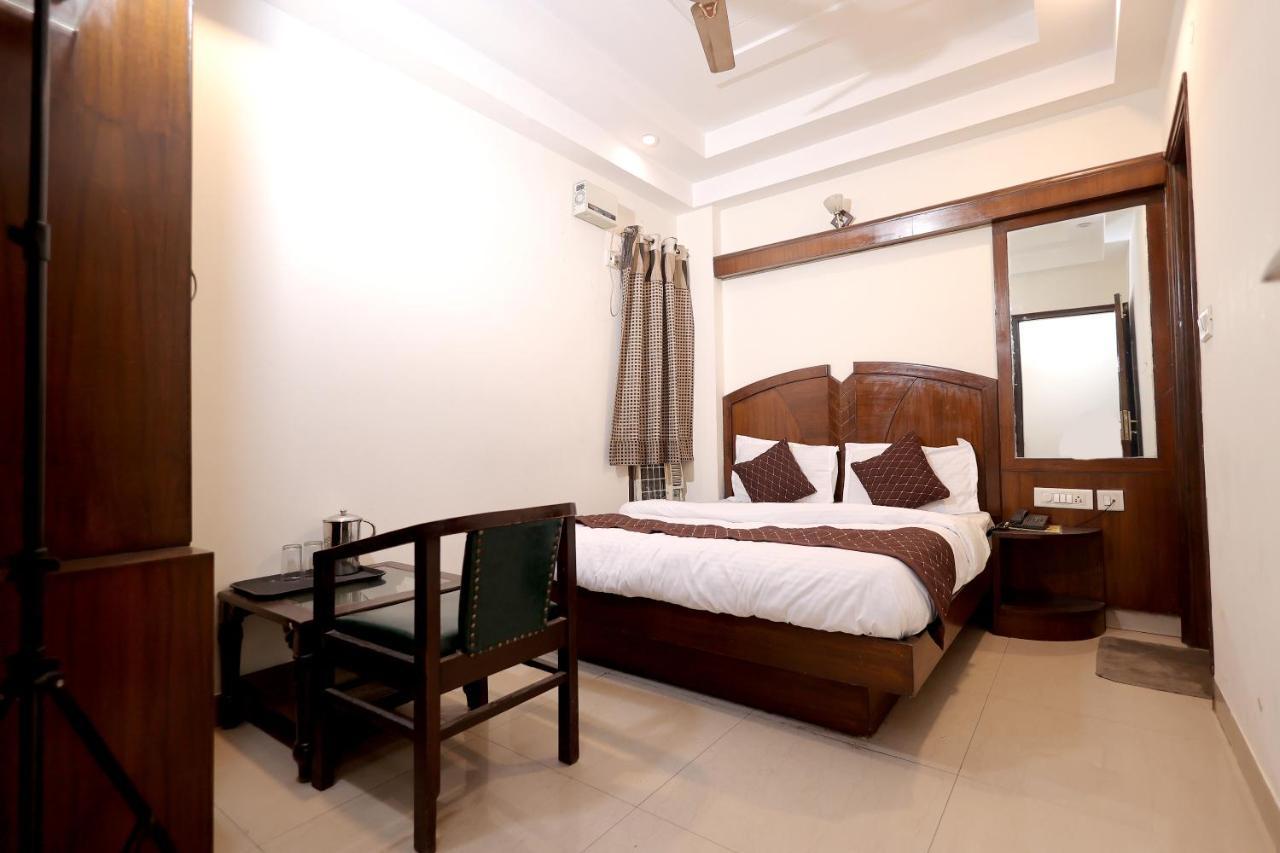 Hotel Gaylord International - New Delhi Buitenkant foto
