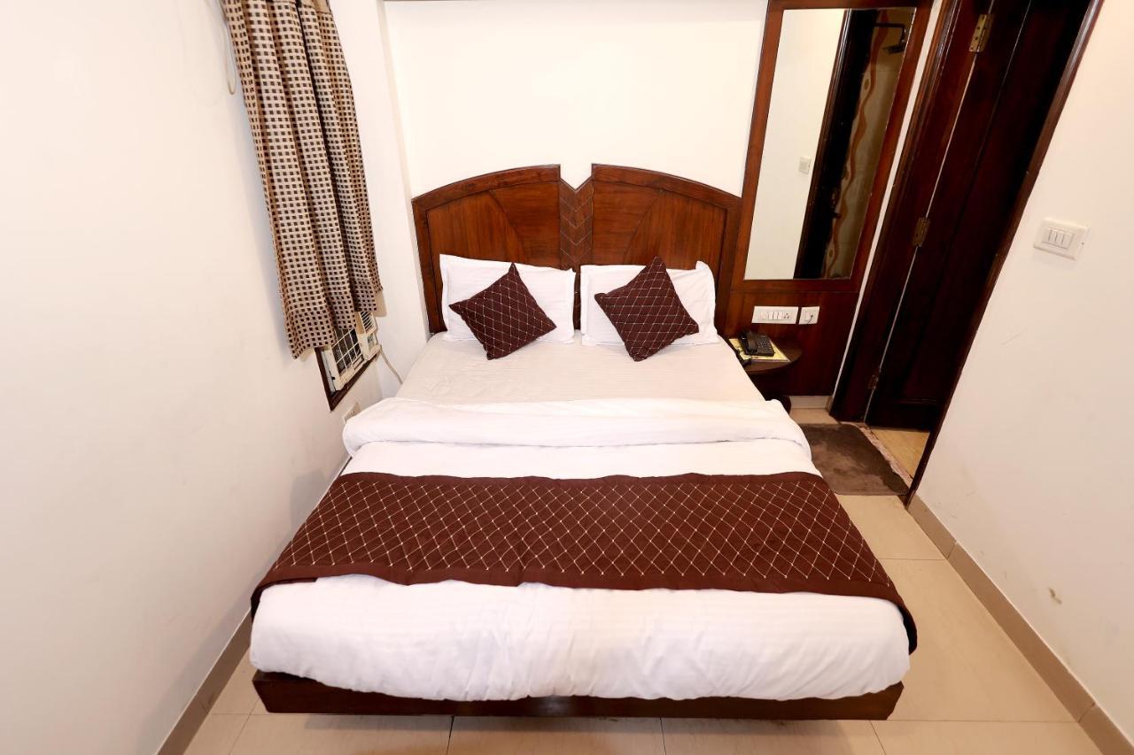 Hotel Gaylord International - New Delhi Buitenkant foto