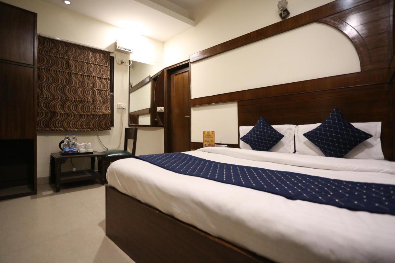 Hotel Gaylord International - New Delhi Buitenkant foto