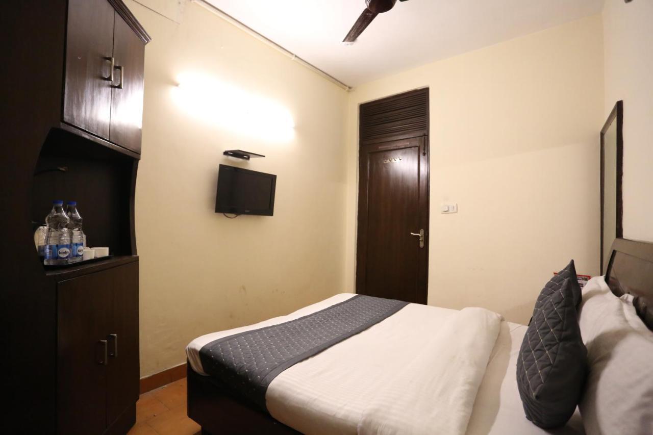 Hotel Gaylord International - New Delhi Buitenkant foto