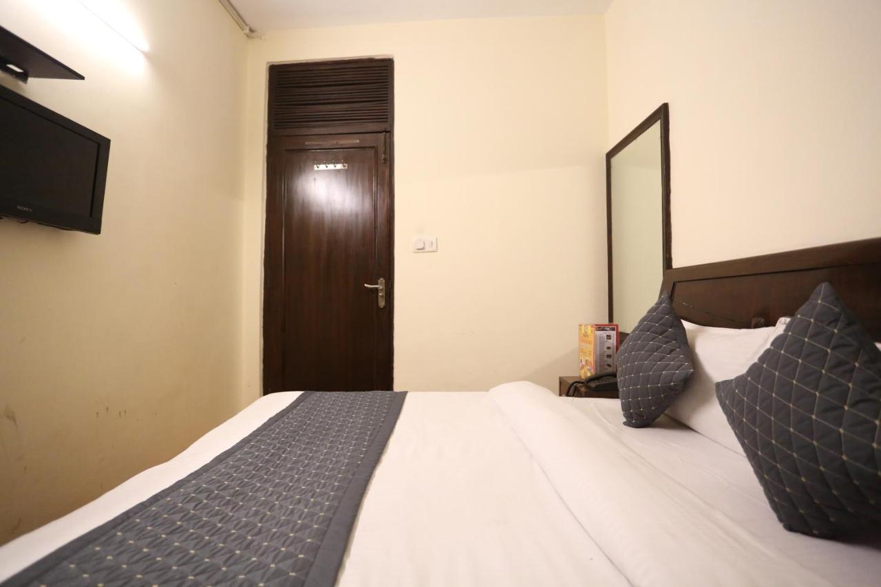Hotel Gaylord International - New Delhi Buitenkant foto