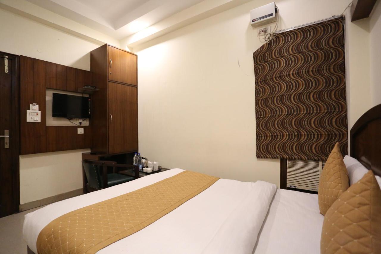 Hotel Gaylord International - New Delhi Buitenkant foto