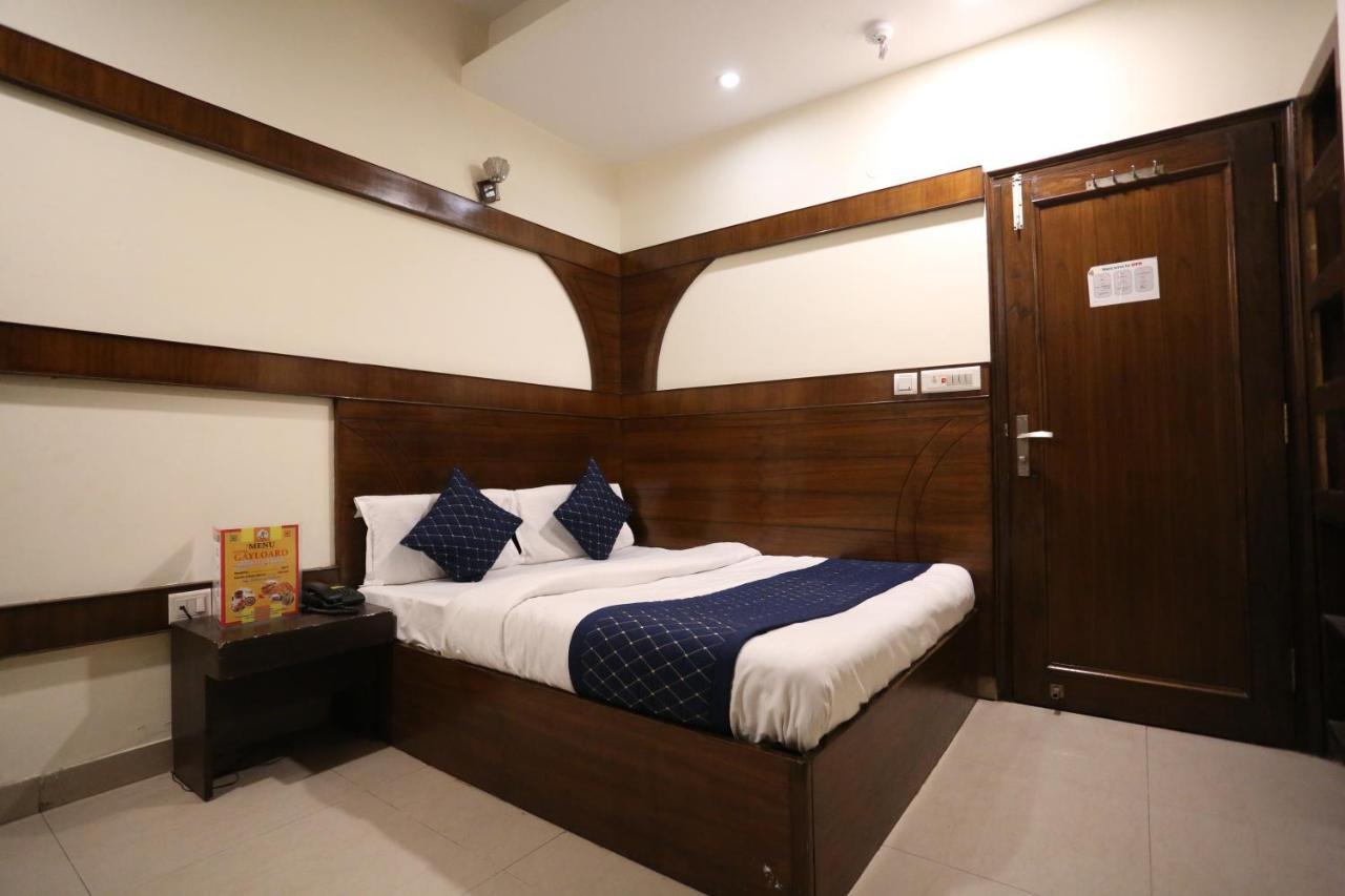 Hotel Gaylord International - New Delhi Buitenkant foto