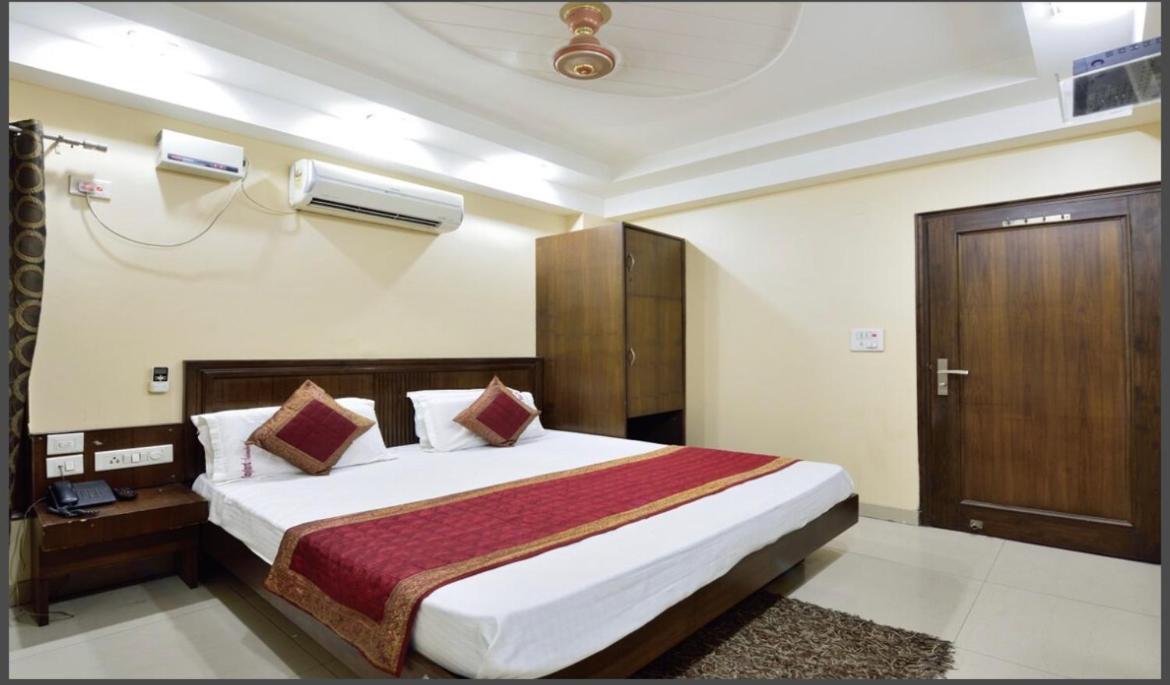 Hotel Gaylord International - New Delhi Buitenkant foto
