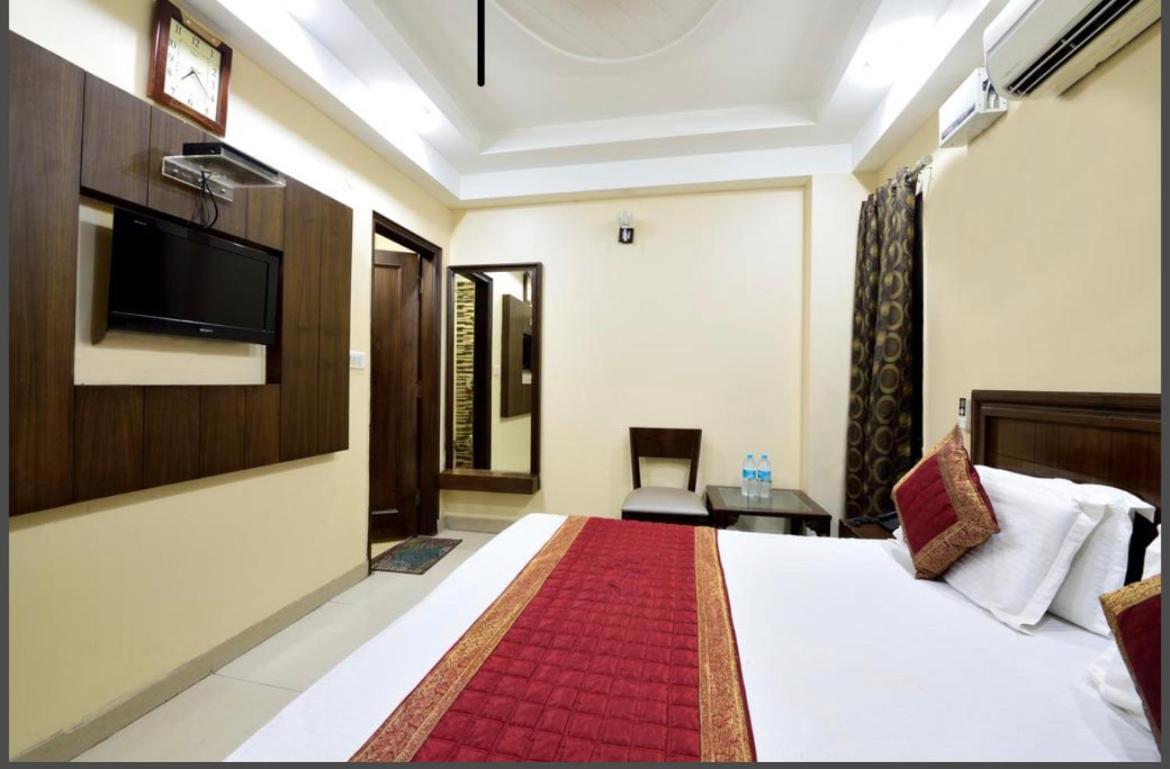 Hotel Gaylord International - New Delhi Buitenkant foto