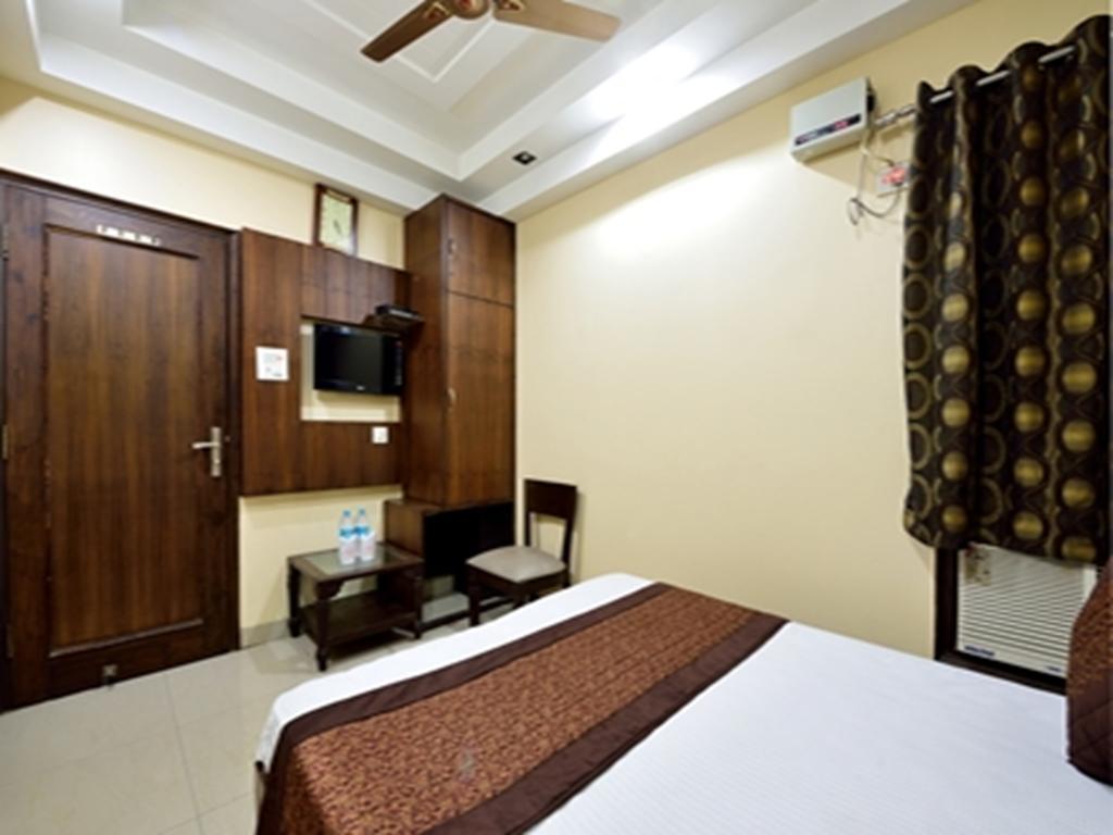 Hotel Gaylord International - New Delhi Buitenkant foto