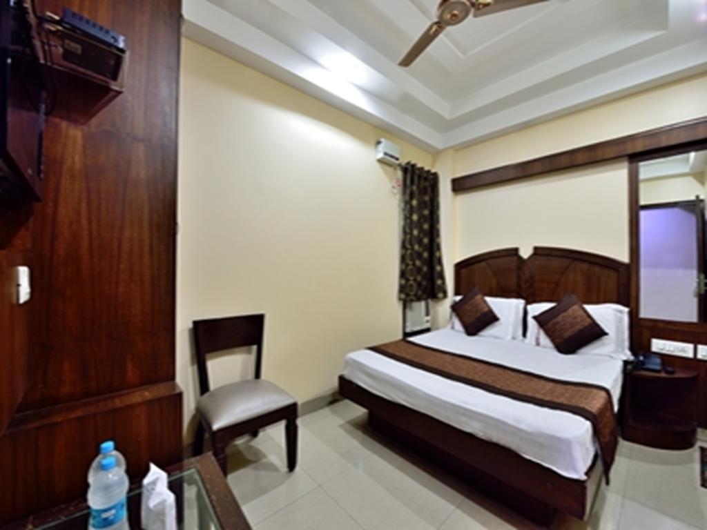 Hotel Gaylord International - New Delhi Buitenkant foto