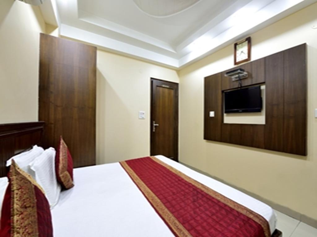 Hotel Gaylord International - New Delhi Buitenkant foto