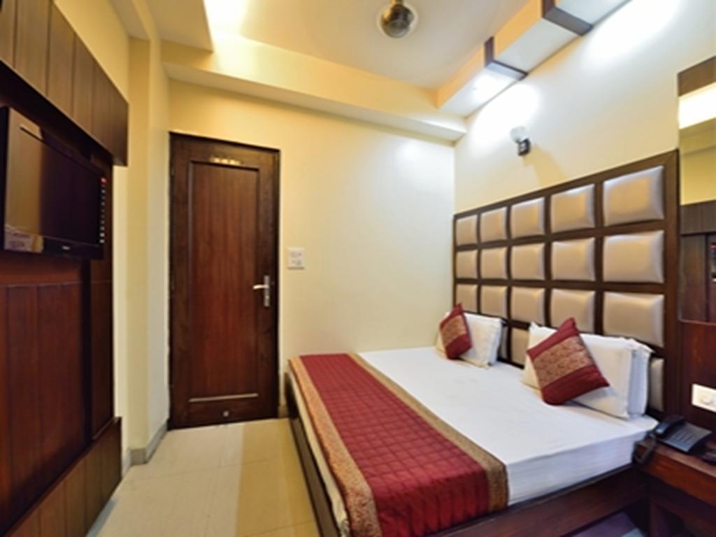 Hotel Gaylord International - New Delhi Buitenkant foto